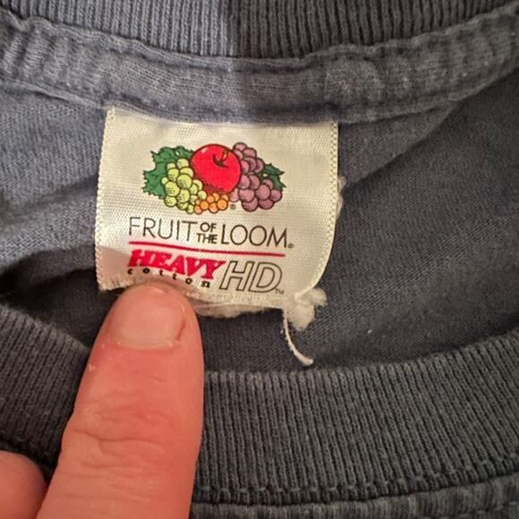 Grizzly and Wolf nature tee early 2000s - Picture 3 of 3